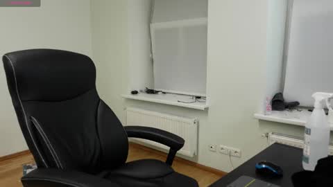 Snapshot of nikki_hard chatting on 04/12/26, 07:41 nikki online show from 04/12/26, 07:41