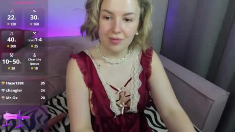 Nikki online show from 02/17/25, 01:42