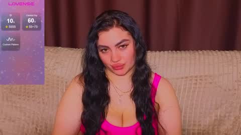 Snapshot of nikki_kardashian chatting on 03/06/25, 01:48 Nikki Kardashian online show from 03/06/25, 01:48