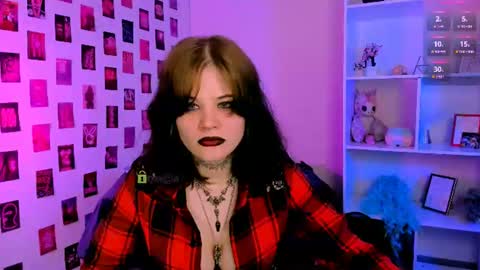 Snapshot of nikki_kiss_ chatting on 06/28/26, 08:31 nikki_kiss_ online show from 06/28/26, 08:31