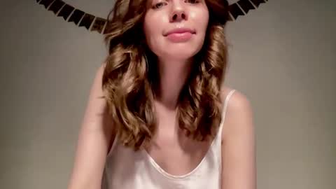 Nikki online show from 01/05/25, 01:15