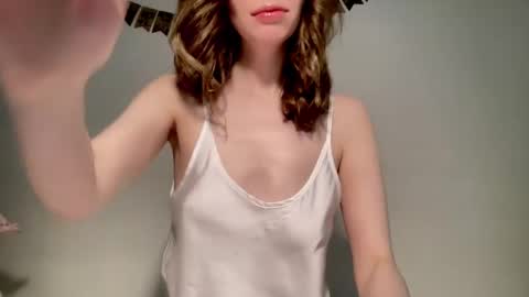 Nikki online show from 01/22/25, 10:18