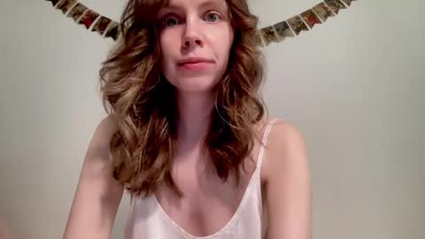 Nikki online show from 02/05/25, 01:11