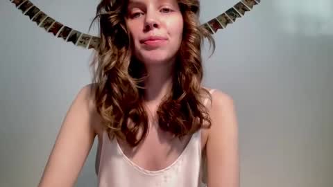 Nikki online show from 02/07/25, 10:08