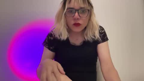 nikki_trans_fun online show from 05/18/26, 07:09
