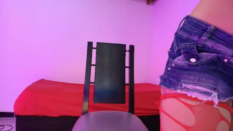 nikki_uwu online show from 05/04/26, 07:43