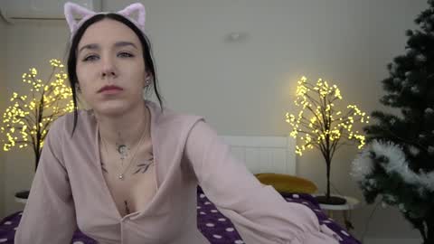 Snapshot of nikkigoldx chatting on 01/14/25, 09:45 Nikki online show from 01/14/25, 09:45
