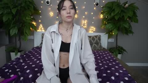 Snapshot of nikkigoldx chatting on 02/01/25, 01:20 Nikki online show from 02/01/25, 01:20