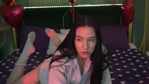Snapshot of nikkigoldx chatting on 02/18/25, 05:53 Nikki online show from 02/18/25, 05:53