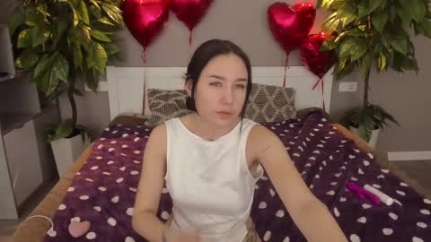 Snapshot of nikkigoldx chatting on 02/28/25, 04:32 Nikki online show from 02/28/25, 04:32