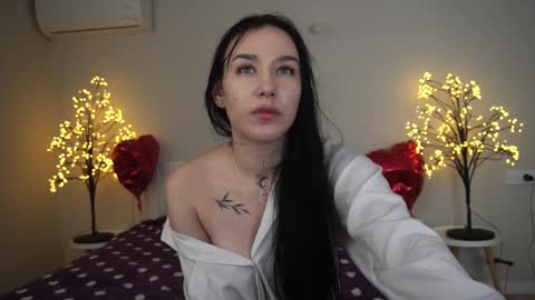 Snapshot of nikkigoldx chatting on 03/04/25, 05:45 Nikki online show from 03/04/25, 05:45