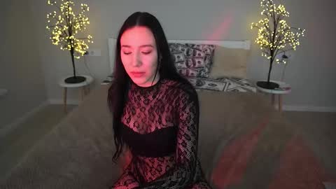 Snapshot of nikkigoldx chatting on 10/11/25, 05:28 Nikki online show from 10/11/25, 05:28