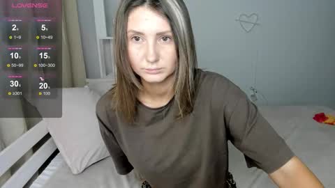 nikkikiss__ online show from 10/25/25, 01:35