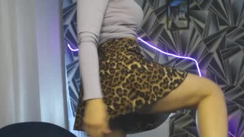 Snapshot of nikkikiss___ chatting on 05/13/26, 12:19 nikkikiss___ online show from 05/13/26, 12:19