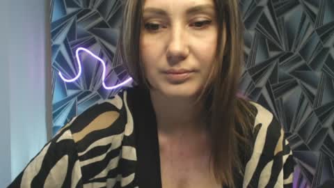 Snapshot of nikkikiss___ chatting on 05/15/26, 12:28 nikkikiss___ online show from 05/15/26, 12:28