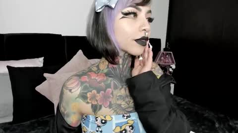 Nikki Ramone   online show from 02/25/25, 09:09