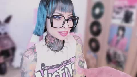 Snapshot of nikkiramone chatting on 03/25/26, 11:27 Nikki Ramone online show from 03/25/26, 11:27