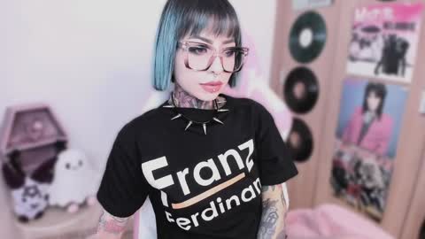 Snapshot of nikkiramone chatting on 04/01/26, 10:16 Nikki Ramone online show from 04/01/26, 10:16