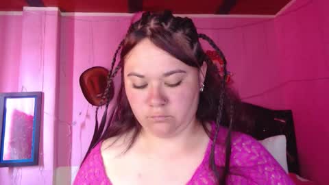 Snapshot of nikkirous_ chatting on 01/05/26, 05:27 Nikkirous online show from 01/05/26, 05:27