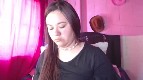 Snapshot of nikkirous_ chatting on 01/19/26, 03:05 Nikkirous online show from 01/19/26, 03:05