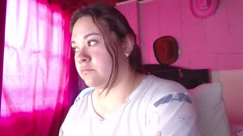 Snapshot of nikkirous_ chatting on 02/02/26, 04:17 Nikkirous online show from 02/02/26, 04:17