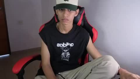 niklaus_wolf online show from 04/16/26, 03:35