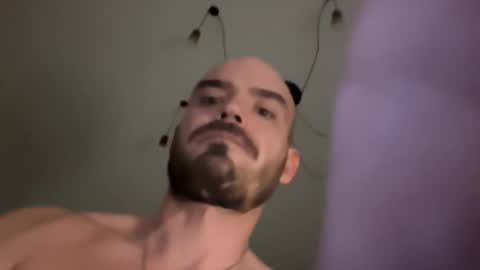 Snapshot of niko1112 chatting on 03/19/26, 12:36 neighbours online show from 03/19/26, 12:36