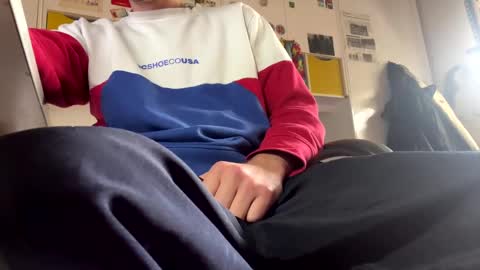 Snapshot of nikofatcock chatting on 12/27/24, 11:28 Niko online show from 12/27/24, 11:28