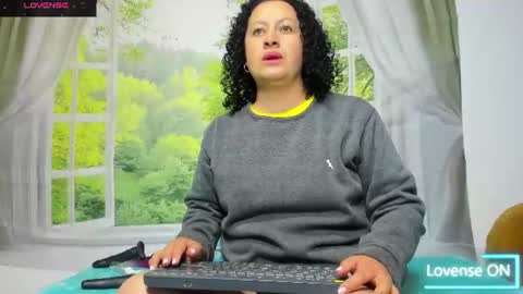 Snapshot of nikol32__ chatting on 06/25/26, 10:42 dayan online show from 06/25/26, 10:42