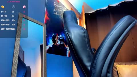 Snapshot of nikolahank1 chatting on 02/13/25, 07:56 Nikola Hank online show from 02/13/25, 07:56