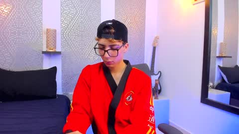 Snapshot of nikolay_gregori chatting on 12/24/24, 04:44 online show from 12/24/24, 04:44