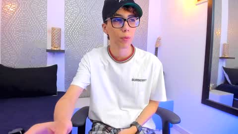 Snapshot of nikolay_gregori chatting on 12/26/24, 04:43 online show from 12/26/24, 04:43