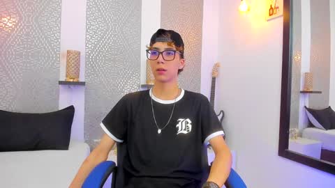 Snapshot of nikolay_gregori chatting on 01/02/25, 03:58 online show from 01/02/25, 03:58