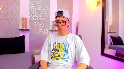 Snapshot of nikolay_gregori chatting on 01/10/25, 05:47 online show from 01/10/25, 05:47