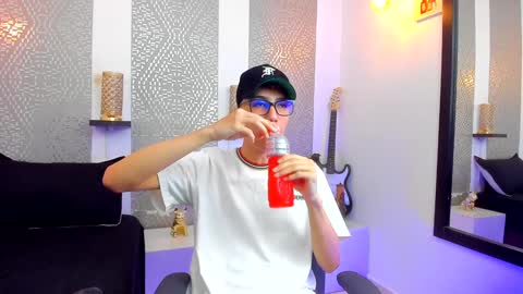 Snapshot of nikolay_gregori chatting on 01/12/25, 04:10 online show from 01/12/25, 04:10