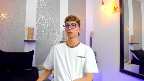 Snapshot of nikolay_gregori chatting on 01/12/25, 07:11 online show from 01/12/25, 07:11