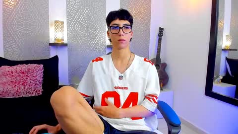 Snapshot of nikolay_gregori chatting on 01/28/25, 07:53 online show from 01/28/25, 07:53