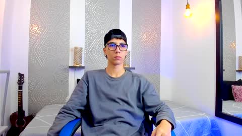 Snapshot of nikolay_gregori chatting on 02/04/25, 03:54 online show from 02/04/25, 03:54