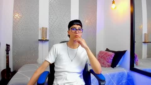 Snapshot of nikolay_gregori chatting on 02/04/25, 06:57 online show from 02/04/25, 06:57