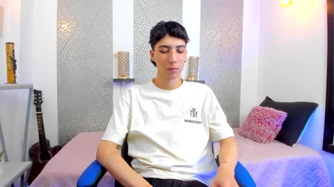 Snapshot of nikolay_gregori chatting on 02/07/25, 05:10 online show from 02/07/25, 05:10