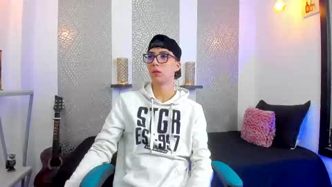 Snapshot of nikolay_gregori chatting on 02/13/25, 04:22 online show from 02/13/25, 04:22