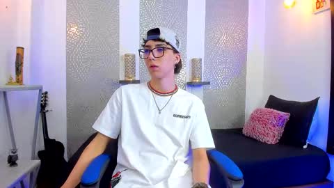 Snapshot of nikolay_gregori chatting on 02/21/25, 04:18 online show from 02/21/25, 04:18