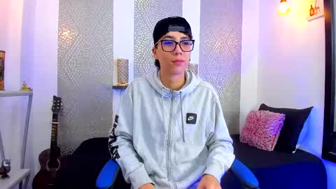 Snapshot of nikolay_gregori chatting on 03/04/25, 04:06 online show from 03/04/25, 04:06