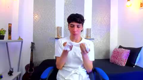 Snapshot of nikolay_gregori chatting on 03/04/25, 07:08 online show from 03/04/25, 07:08