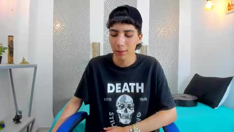 Snapshot of nikolay_gregori chatting on 03/05/25, 08:00 online show from 03/05/25, 08:00