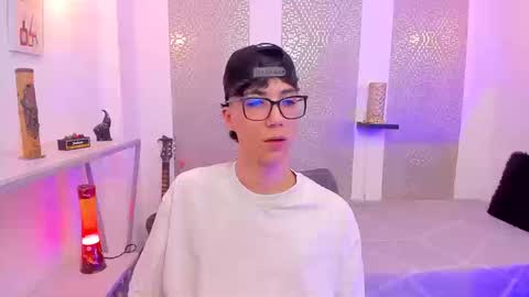 Snapshot of nikolay_gregori chatting on 09/12/25, 04:12 online show from 09/12/25, 04:12