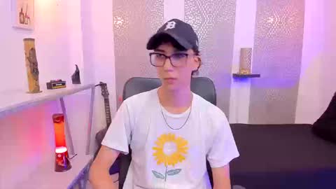 Snapshot of nikolay_gregori chatting on 09/25/25, 04:16 online show from 09/25/25, 04:16