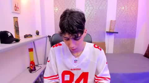 Snapshot of nikolay_gregori chatting on 10/26/25, 04:18 online show from 10/26/25, 04:18