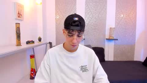 Snapshot of nikolay_gregori chatting on 11/05/25, 04:34 online show from 11/05/25, 04:34