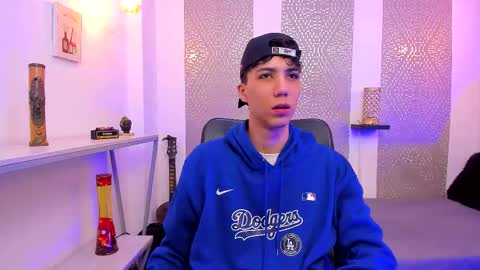 Snapshot of nikolay_gregori chatting on 11/19/25, 04:12 online show from 11/19/25, 04:12